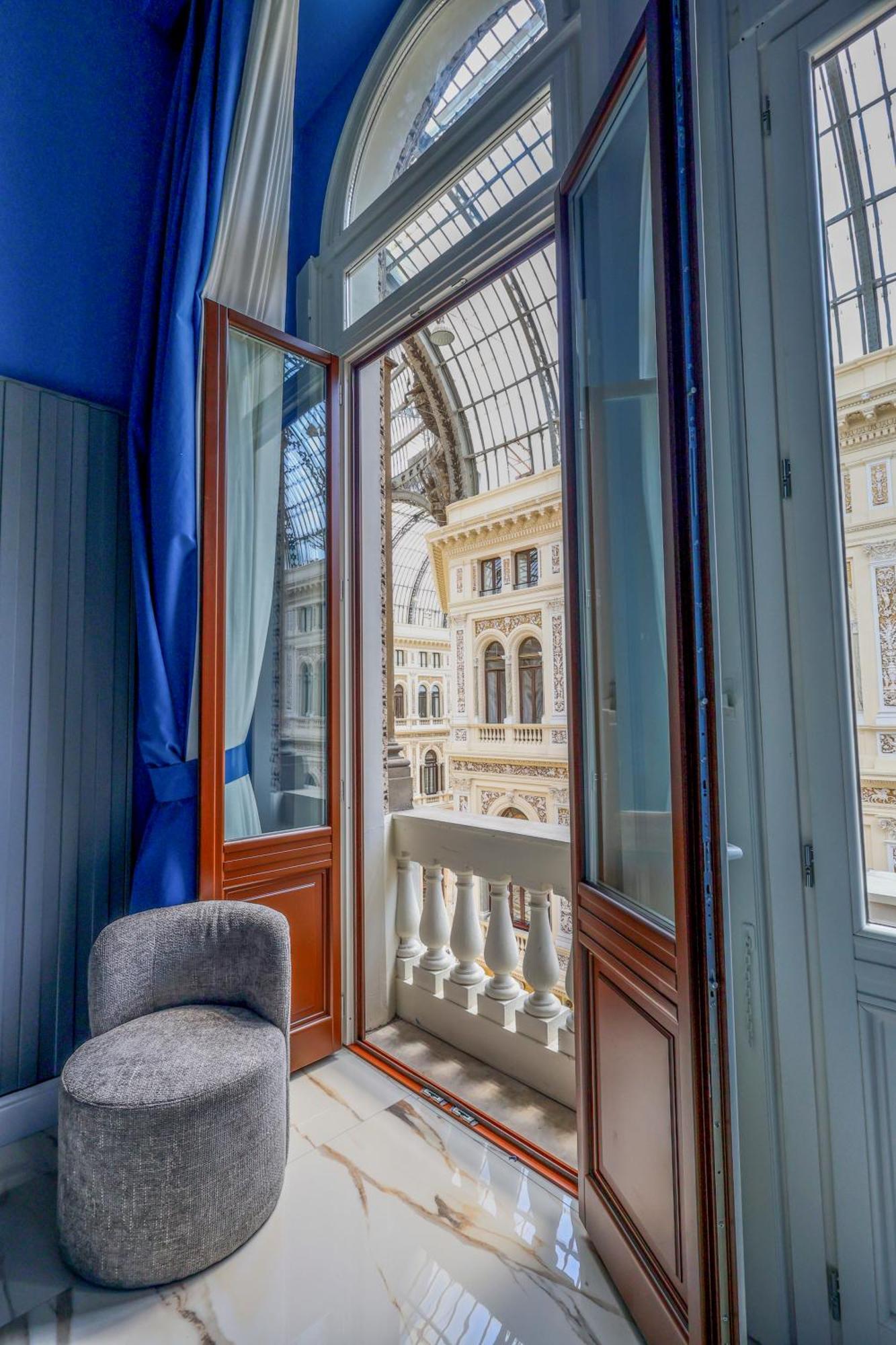 Maison San Carlo Luxury Suites Naples Extérieur photo