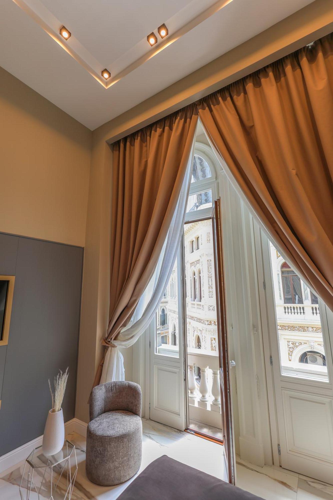 Maison San Carlo Luxury Suites Naples Extérieur photo