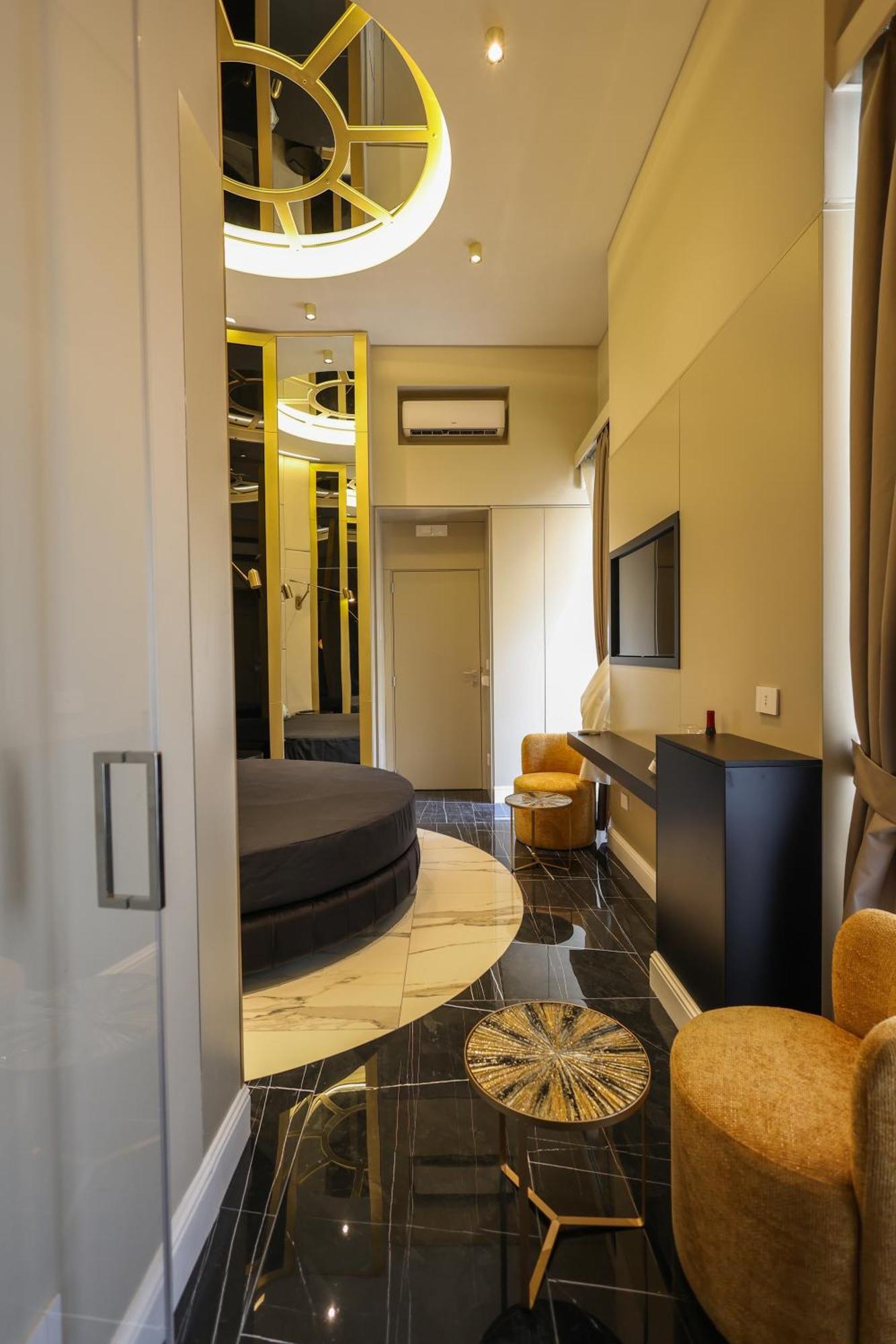 Maison San Carlo Luxury Suites Naples Extérieur photo