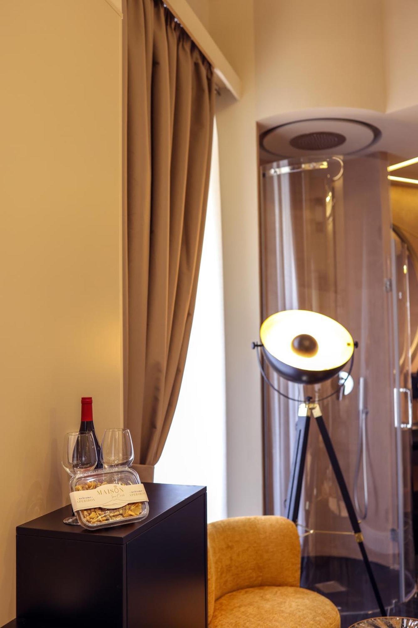 Maison San Carlo Luxury Suites Naples Extérieur photo