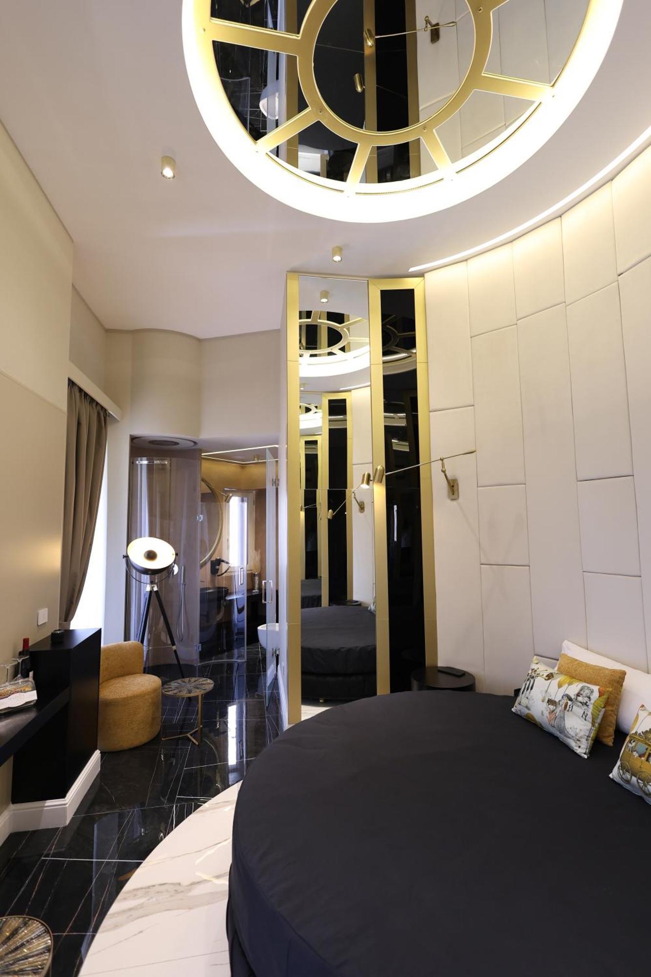Maison San Carlo Luxury Suites Naples Extérieur photo