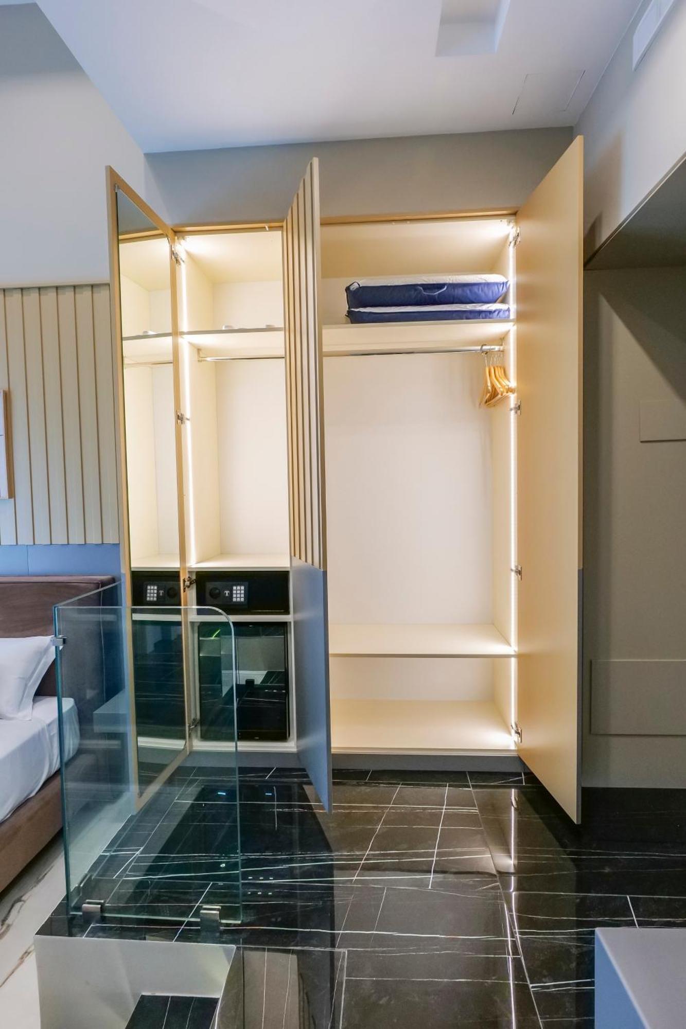Maison San Carlo Luxury Suites Naples Extérieur photo