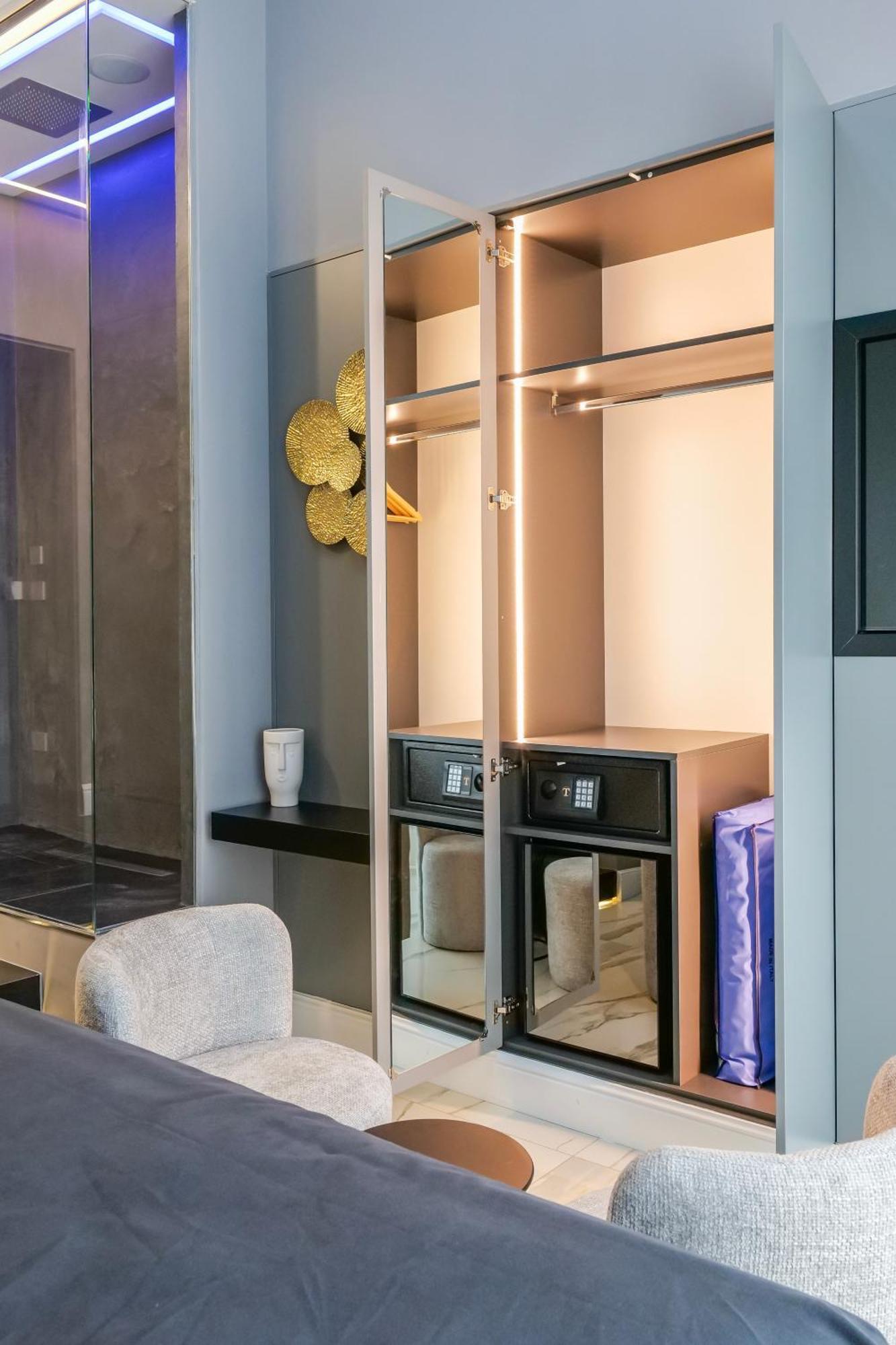 Maison San Carlo Luxury Suites Naples Extérieur photo